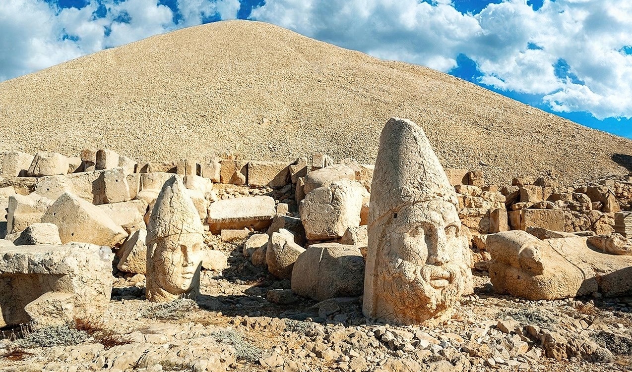 Adıyaman Nemrut Dağı Turu Güneşin Doğuşu